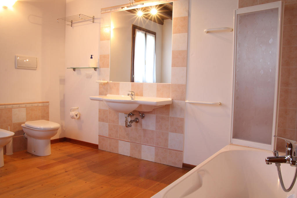 Relais Ca Levada Guest House Ceggia Room photo